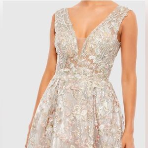 NWT Mac Duggal Floral Embroidered Gown